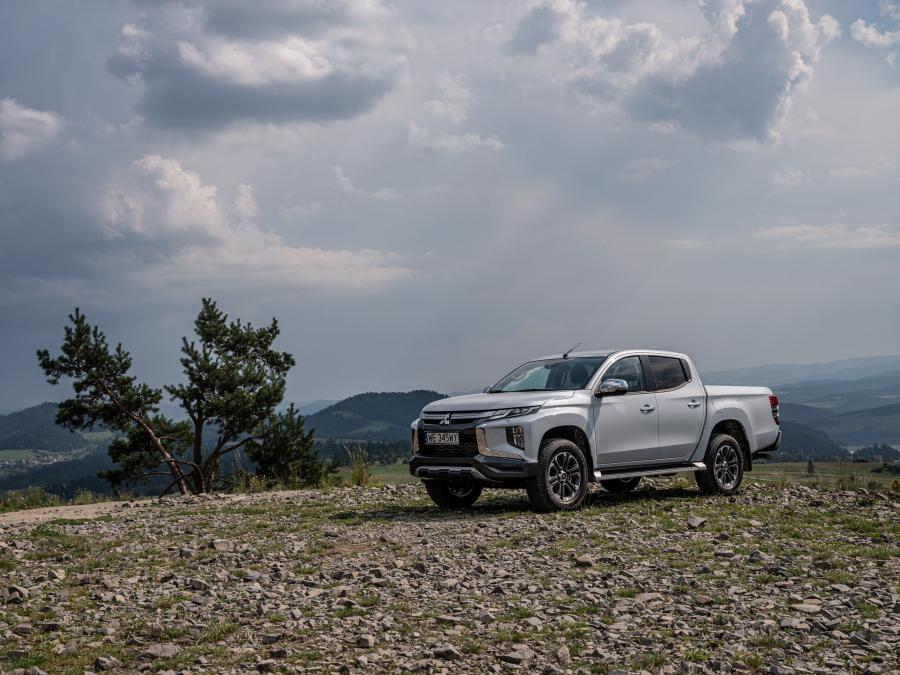  Mitsubishi L200 Double Cab 2019 года  (WW) (фото 6 из 42)